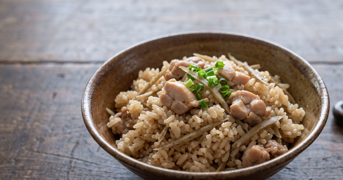 鶏ごぼうご飯の料理写真