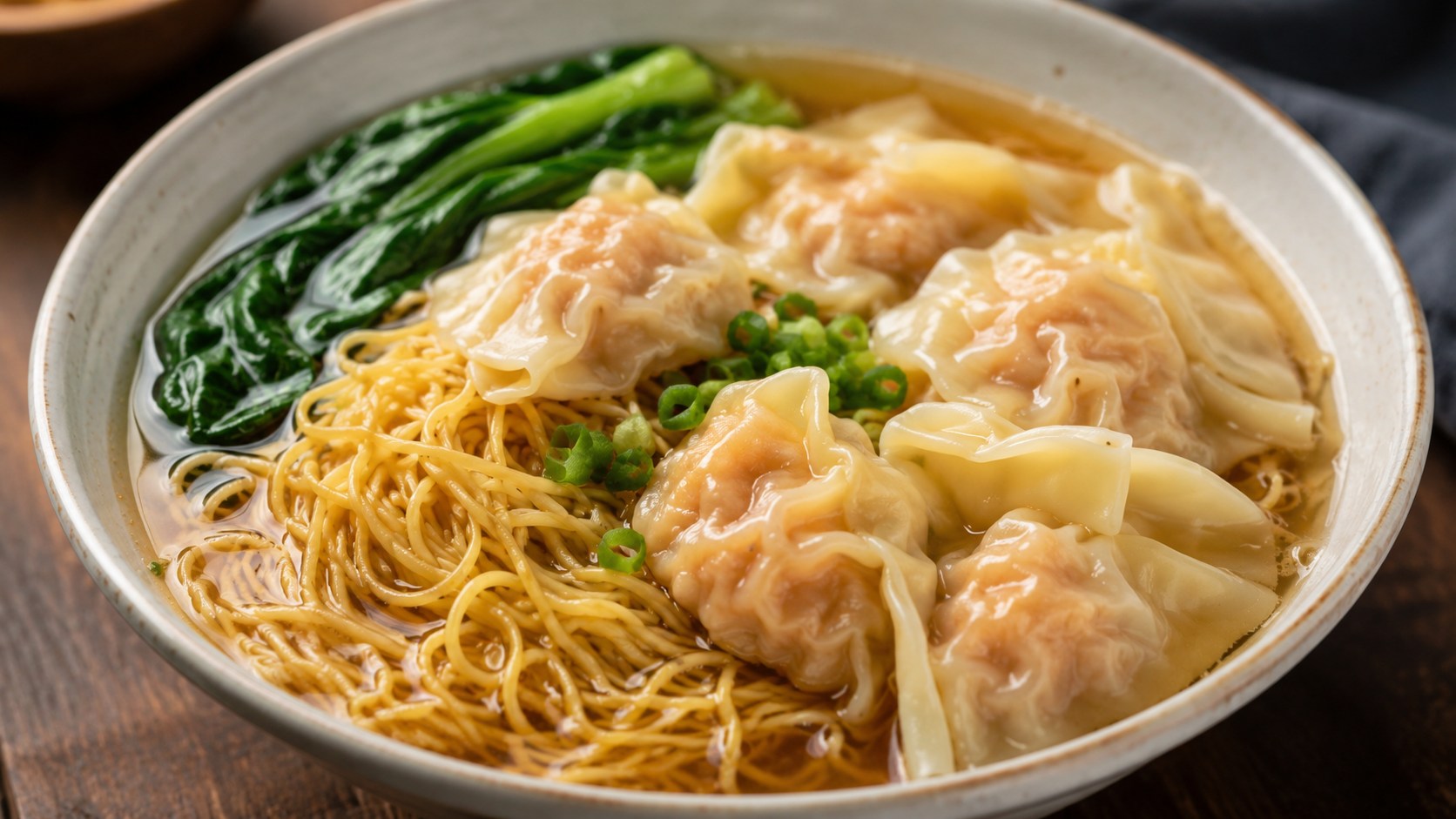 雲呑麺の料理写真